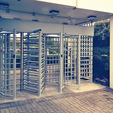 Τουρνικέ ασφαλείας για γήπεδα, δημόσιους &amp; ιδιωτικούς χώρους υψηλής ασφάλειας