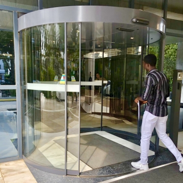 Αυτόματες πόρτες εξοικονόμησης χώρου